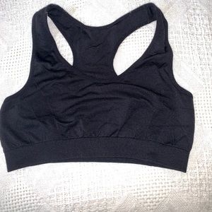 Black sports bra